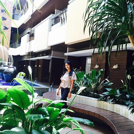 Sweet Garden Guest House Malang Ngoại thất bức ảnh