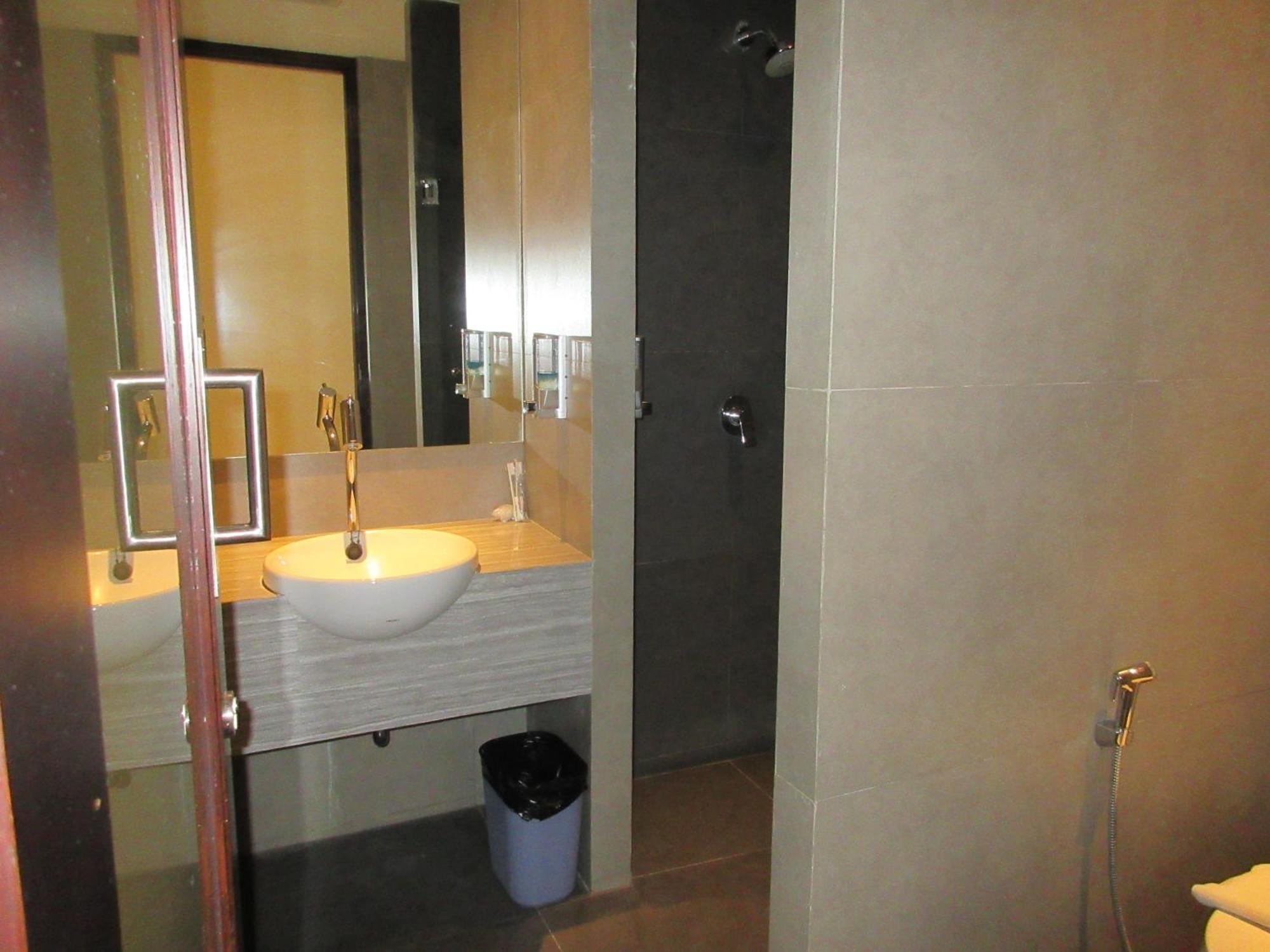 Sweet Garden Guest House Malang Phòng bức ảnh