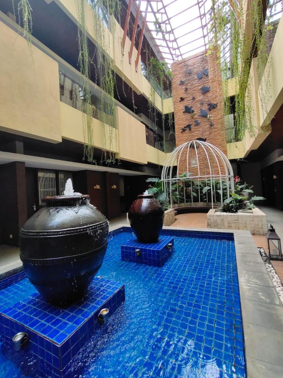 Sweet Garden Guest House Malang Ngoại thất bức ảnh