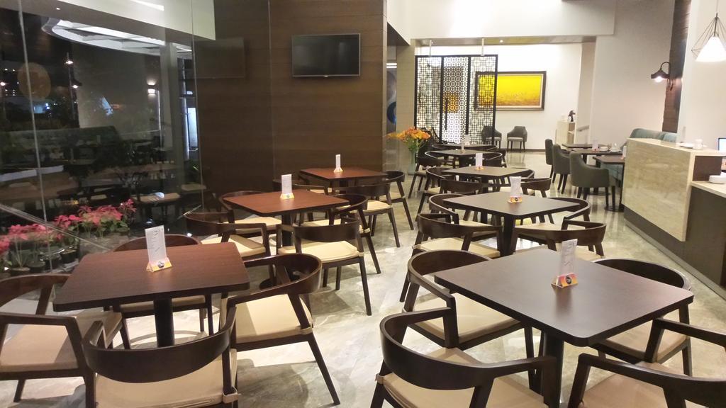 Sweet Garden Guest House Malang Ngoại thất bức ảnh